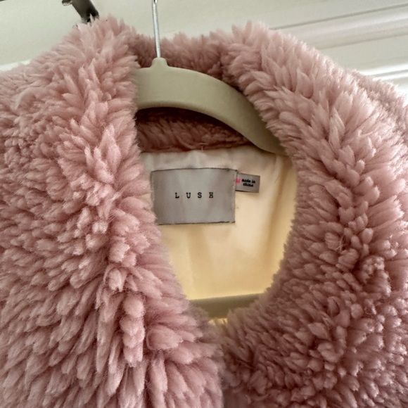 Lush Cream Teddy Jacket with Pink Collar - Picture 3 of 3